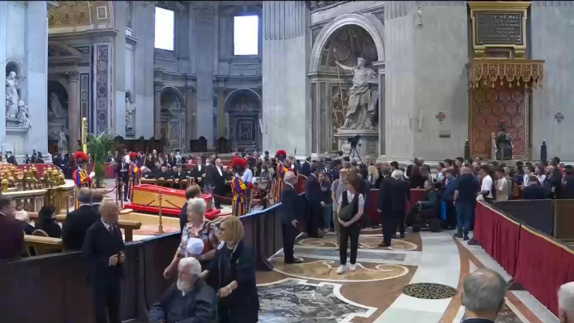 Unifying Farewell : Extraordinary Funeral for Pope